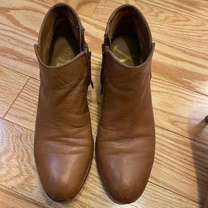 Women's Sam Edelman Petty Ankle Boots Size 6M Tan